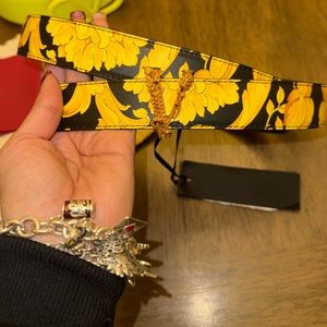 VERSACE VIRTUS BAROCCO LEATHER BELT GOLD/BLACK
